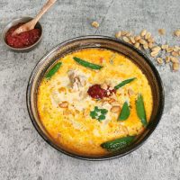 Lavkarbo eksotisk kyllingsuppe med curry