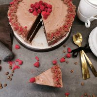 Lavkarbo saftig sjokoladekake med sjokolademoussekrem