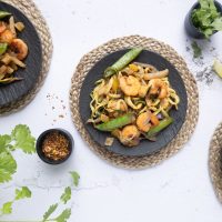 Lavkarbo scampiwok med squashspaghetti. Foto, Aina Sjo