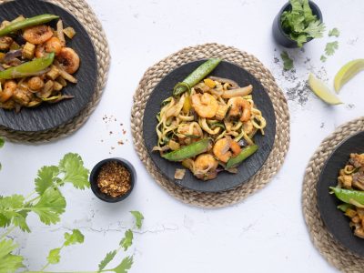 Lavkarbo scampiwok med squashspaghetti. Foto, Aina Sjo