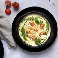 Lavkarbo kremet squashspaghetti med laks. Foto: Aina Sjo.